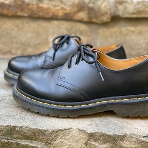 Dr Martens Oxfords (women's size 5)